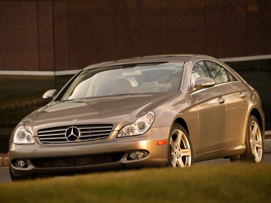  Mercedes-Benz CLS500 2004 года  (US) (фото 2 из 8)